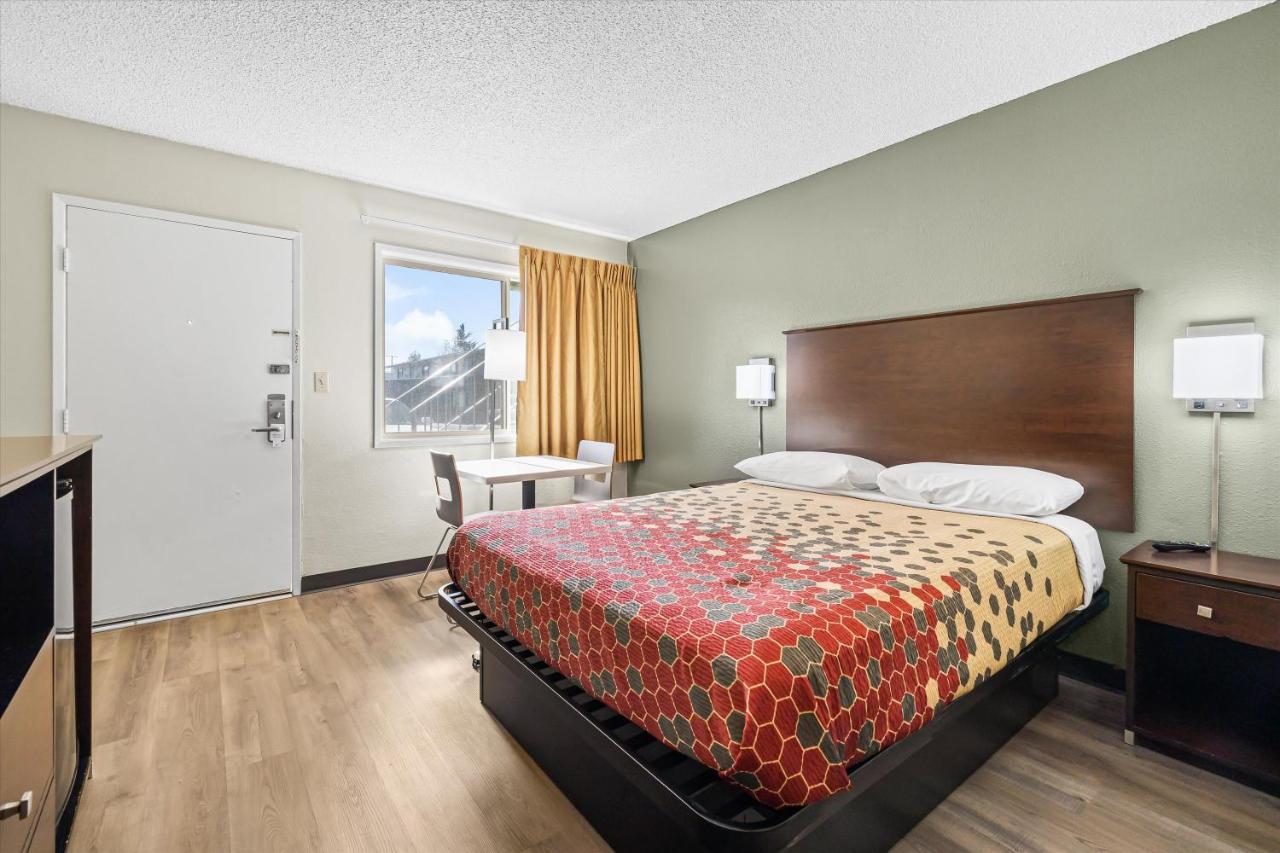 Bend Inn & Suites מראה חיצוני תמונה