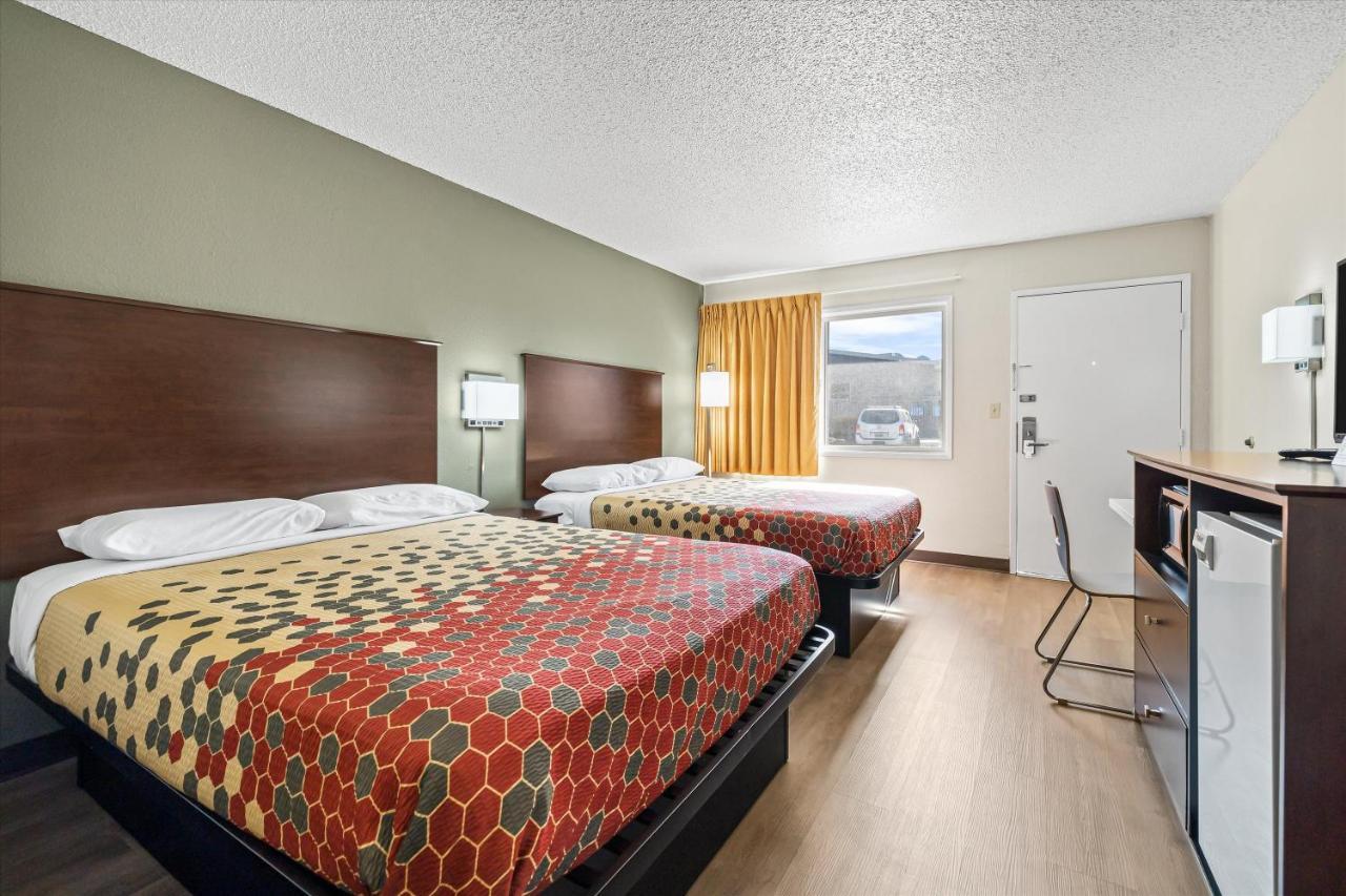 Bend Inn & Suites מראה חיצוני תמונה