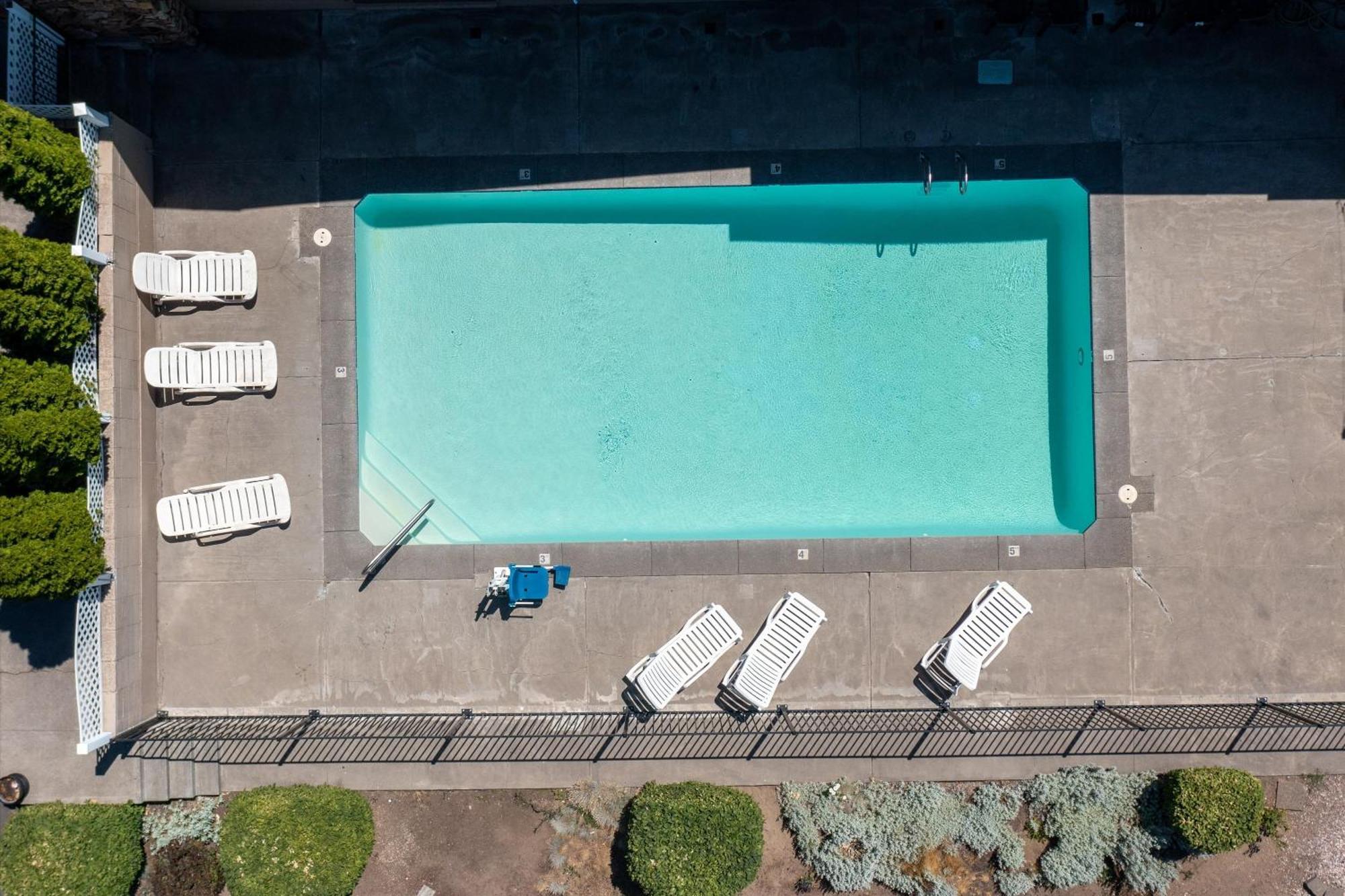 Bend Inn & Suites מראה חיצוני תמונה